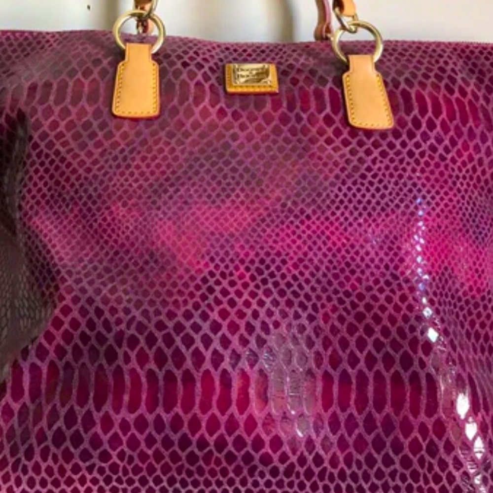 Dooney & Bourke | Bags | XL Pink Leather Snakeskin Print Zip Tote Bag | Rare! - Picture 7 of 16